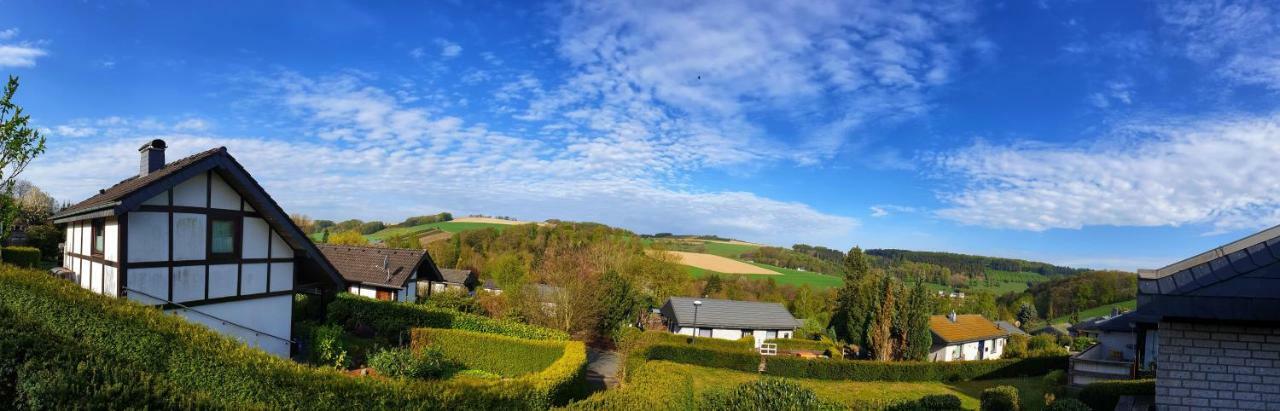Ferienhaus Bianca Meschede Buitenkant foto